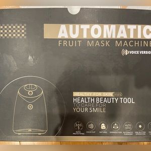 Facial Mask Machine, Natural Fruit Vegetable Face Mask Maker. NWT